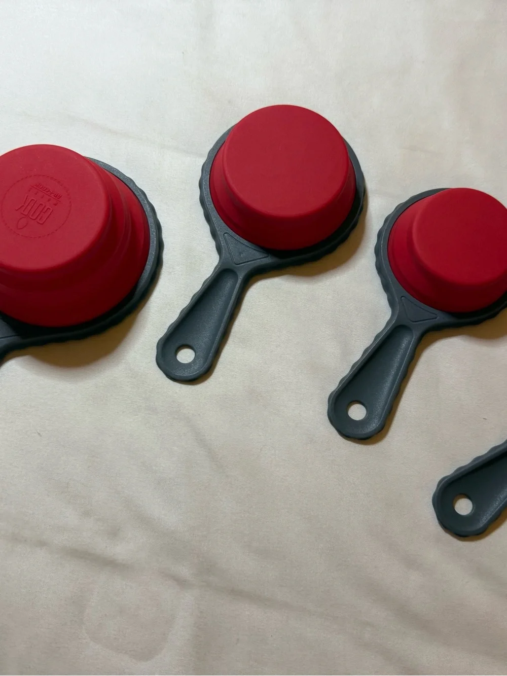 Red Silicone and Gray Handle Measuring Cups - Set